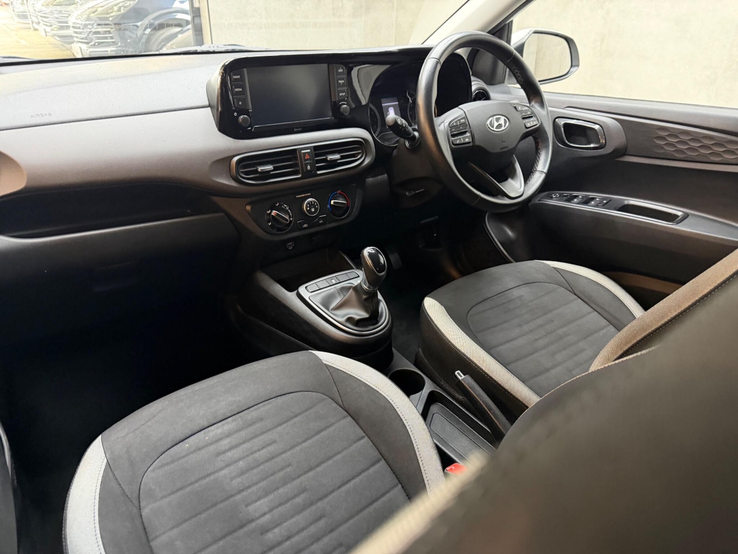 Used Hyundai i10 for sale - 77484612: Photo 15