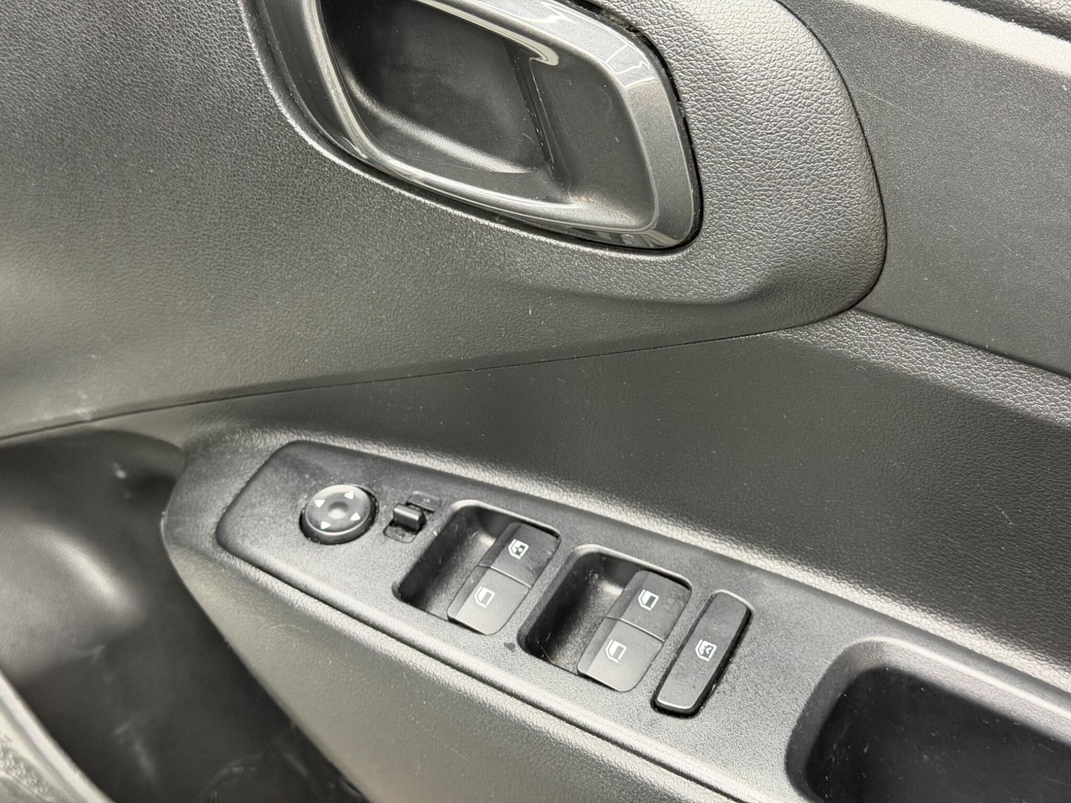 Used Hyundai i10 for sale - 77484612: Photo 27