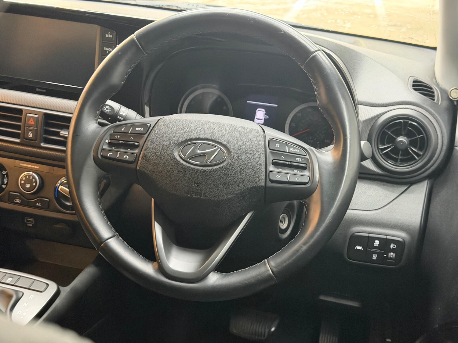 Used Hyundai i10 for sale - 77484612: Photo 38