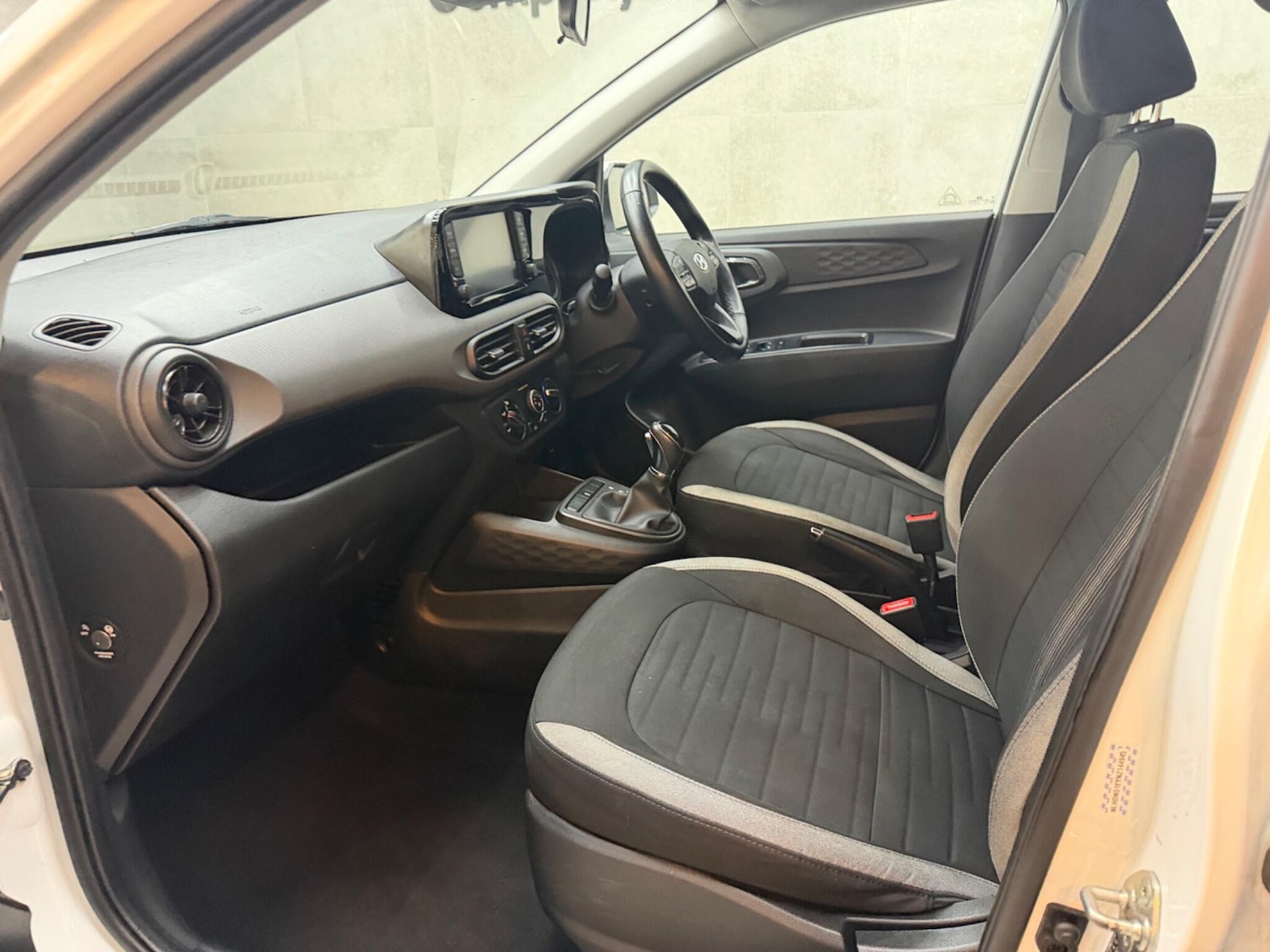 Used Hyundai i10 for sale - 77484612: Photo 41