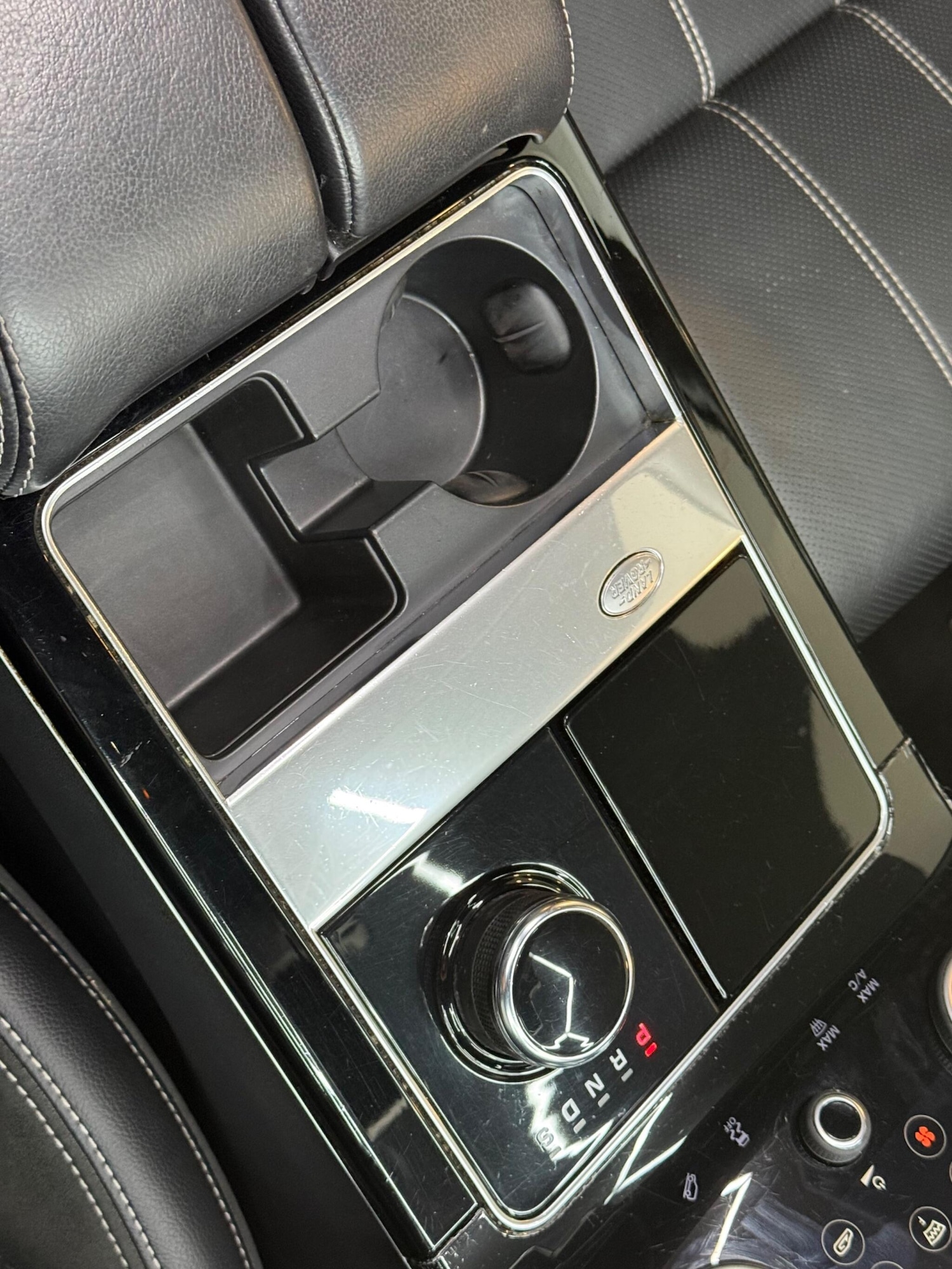 Used Land Rover Range Rover Velar 2019 for sale - 76370619: Photo 11