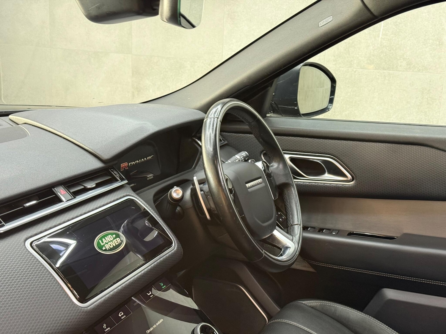 Used Land Rover Range Rover Velar 2019 for sale - 76370619: Photo 15