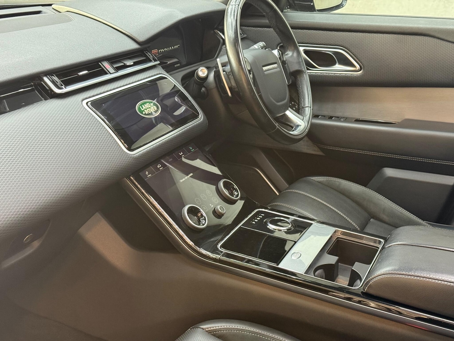 Used Land Rover Range Rover Velar 2019 for sale - 76370619: Photo 16