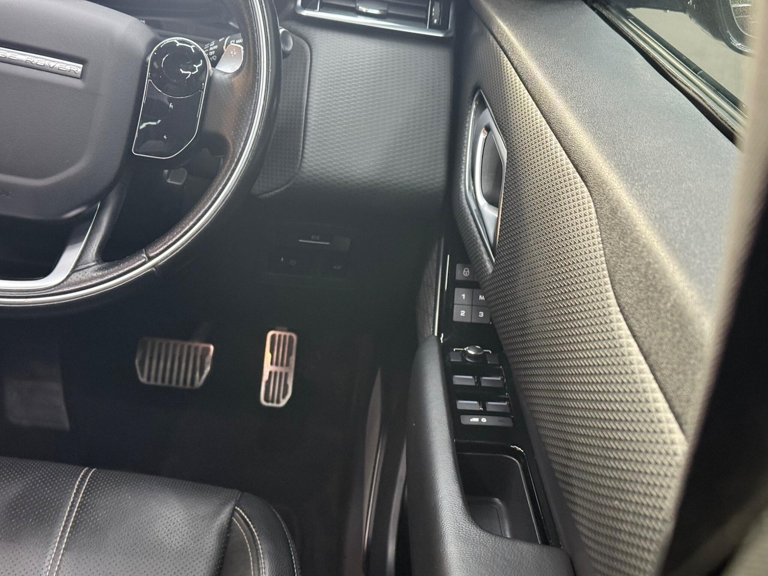 Used Land Rover Range Rover Velar 2019 for sale - 76370619: Photo 28