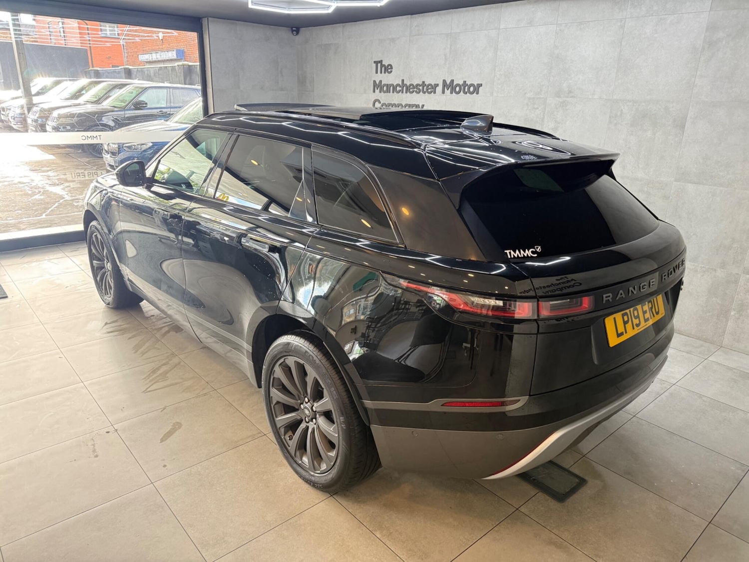Used Land Rover Range Rover Velar 2019 for sale - 76370619: Photo 3