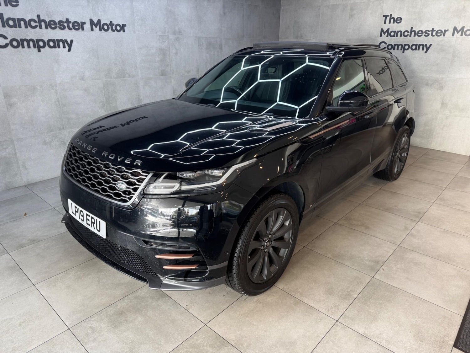 Used Land Rover Range Rover Velar 2019 for sale - 76370619: Photo 5