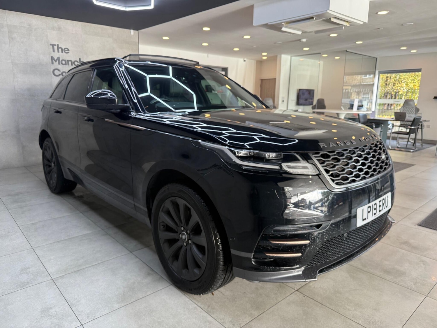 Used Land Rover Range Rover Velar 2019 for sale - 76370619: Photo 7