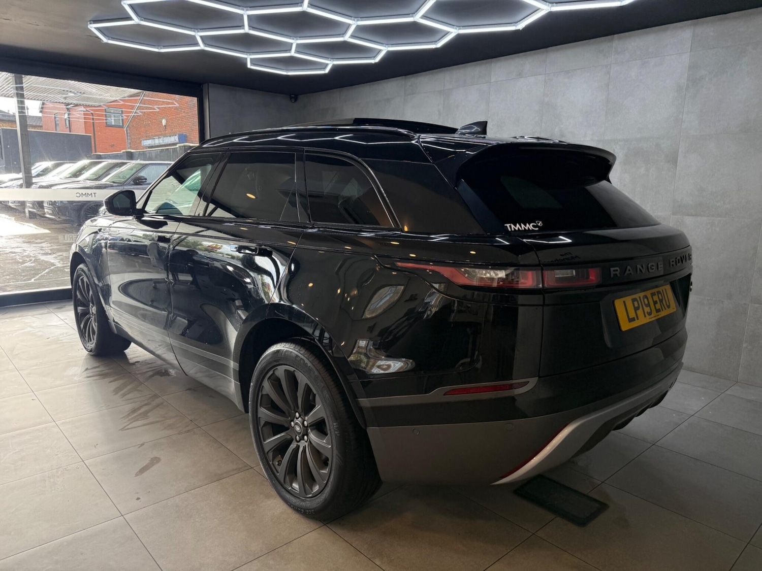 Used Land Rover Range Rover Velar 2019 for sale - 76370619: Photo 9