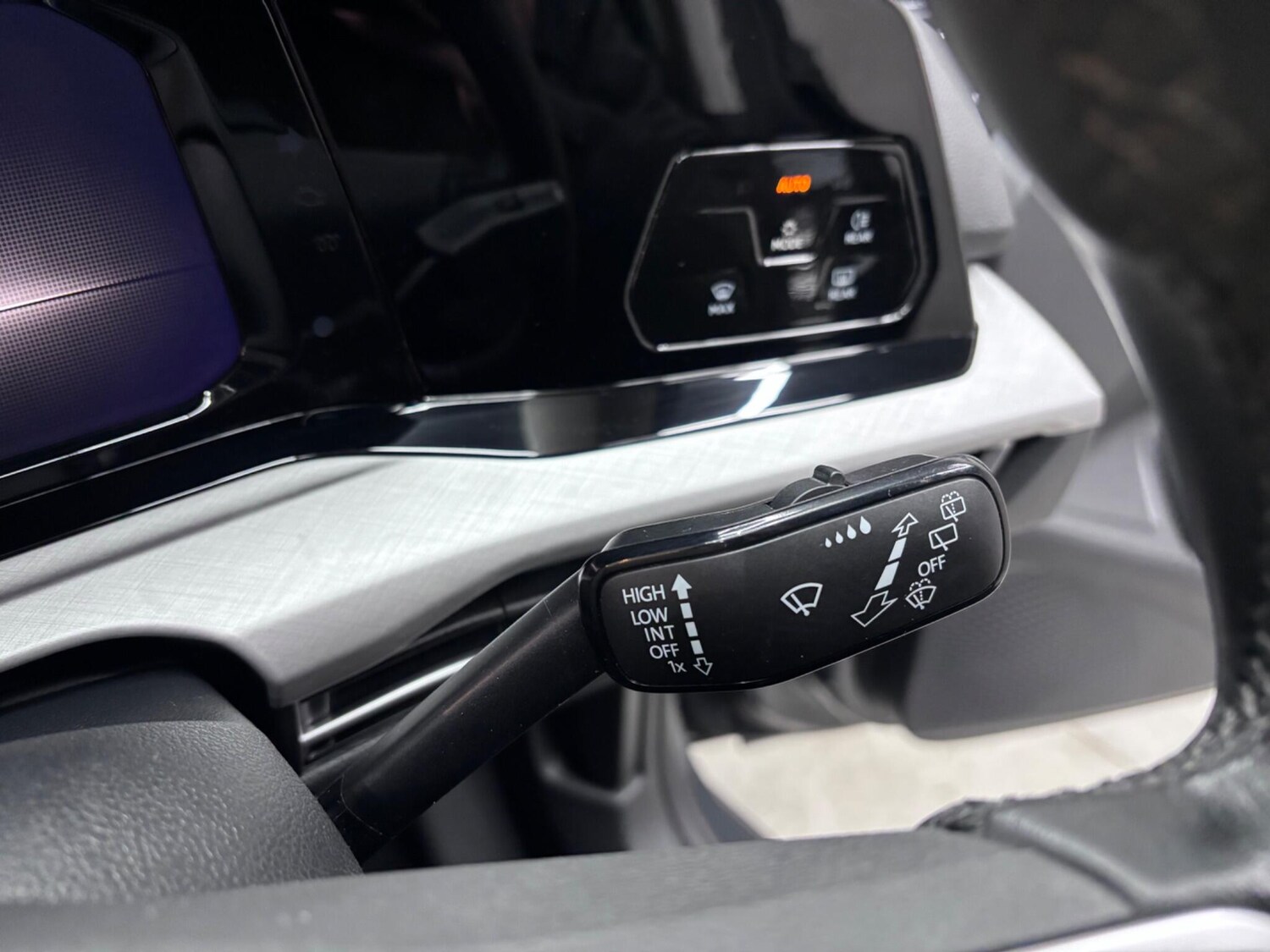 Used Volkswagen Golf for sale - 77510792: Photo 27