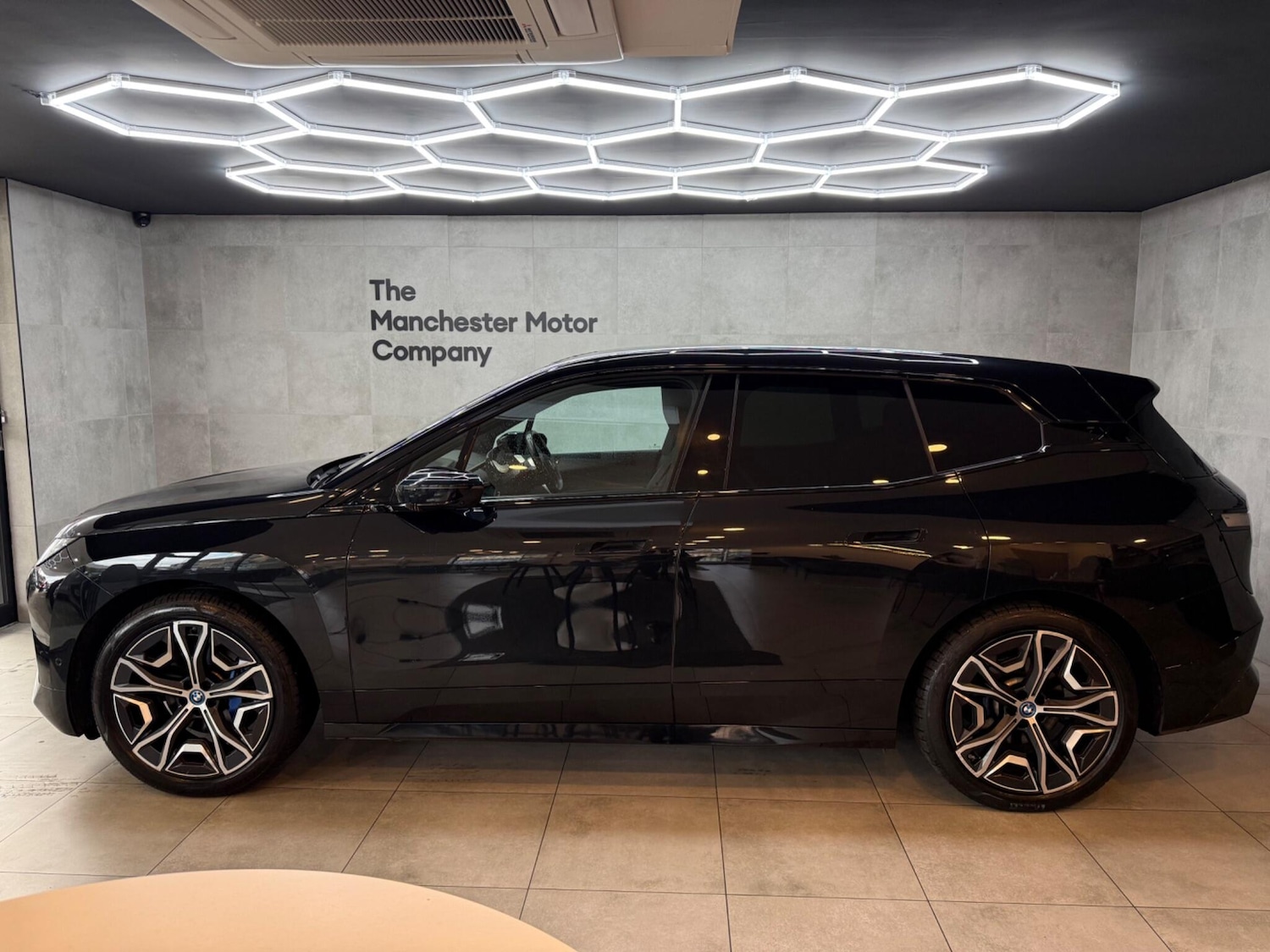 Used BMW iX 2022 for sale - 76512506: Photo 2