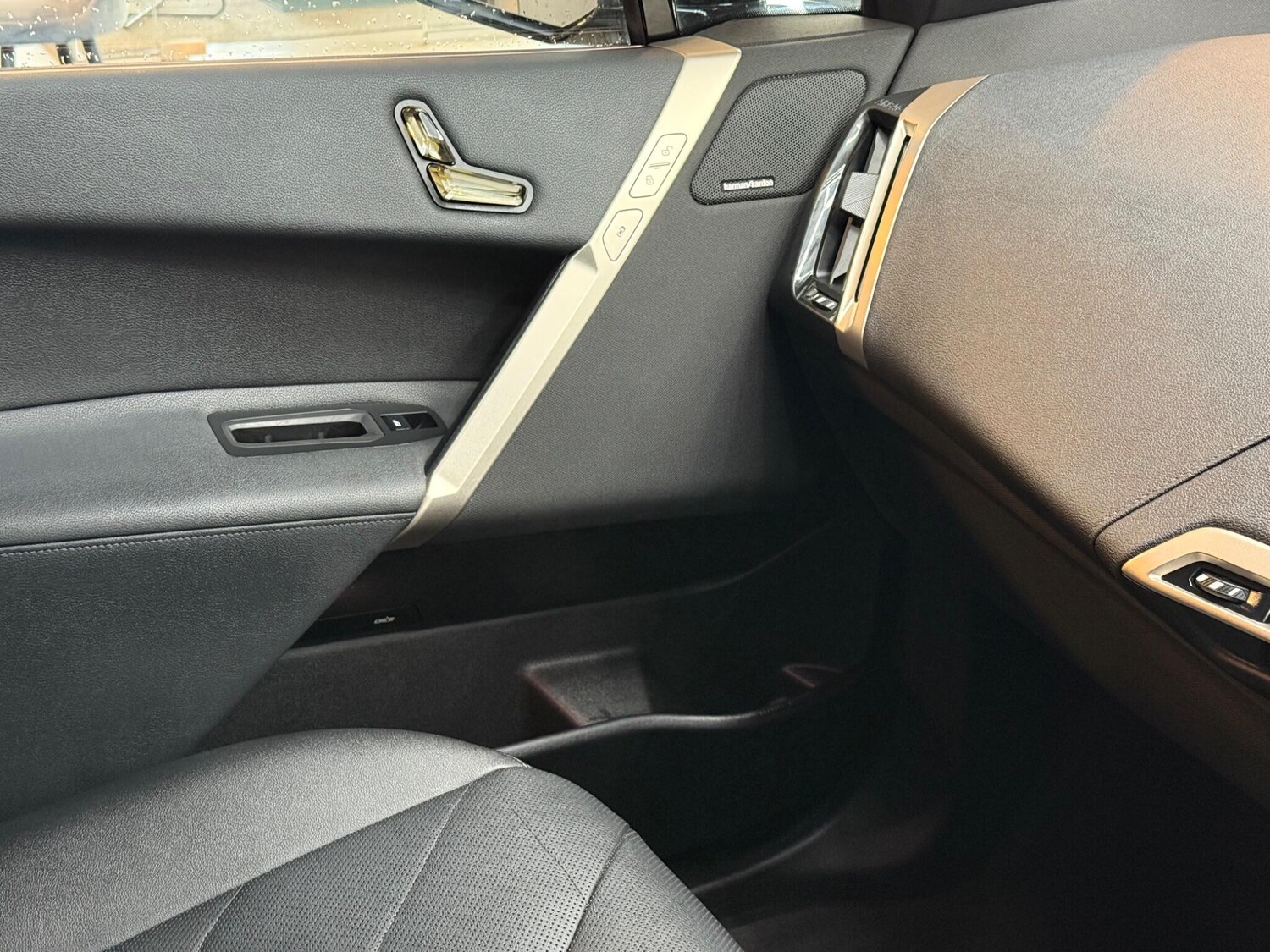 Used BMW iX 2022 for sale - 76512506: Photo 57