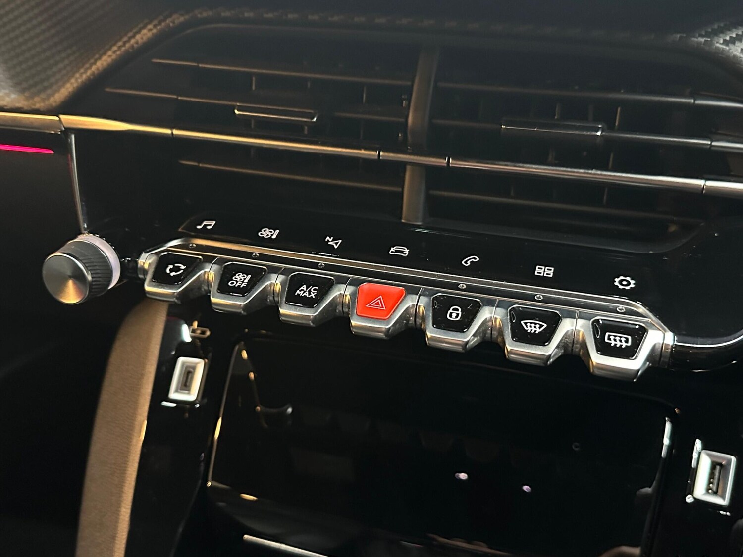 Used Peugeot 208 2023 for sale - 78020125: Photo 14