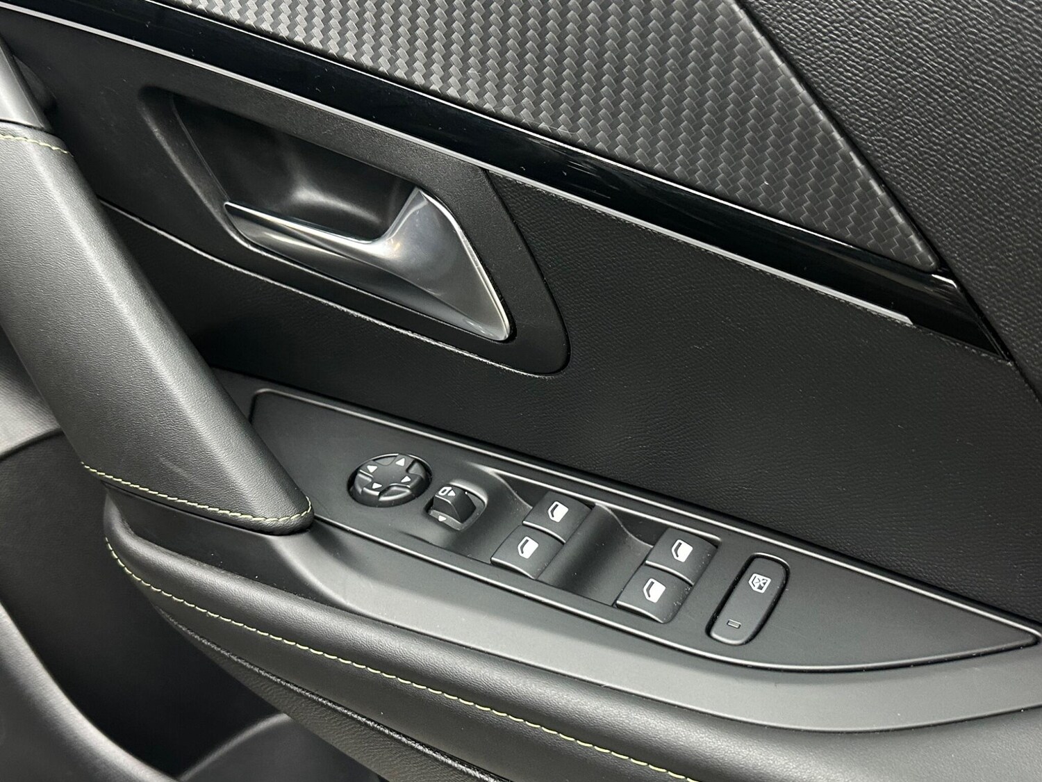 Used Peugeot 208 2023 for sale - 78020125: Photo 16