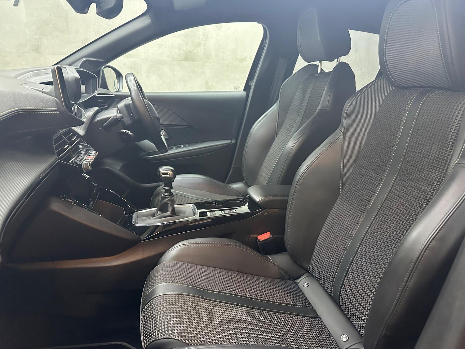 Used Peugeot 208 2023 for sale - 78020125: Photo 38