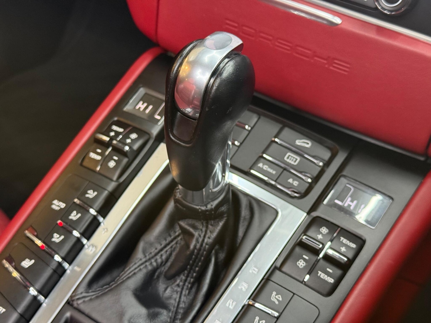 Used Porsche Macan 2017 for sale - 76349270: Photo 12