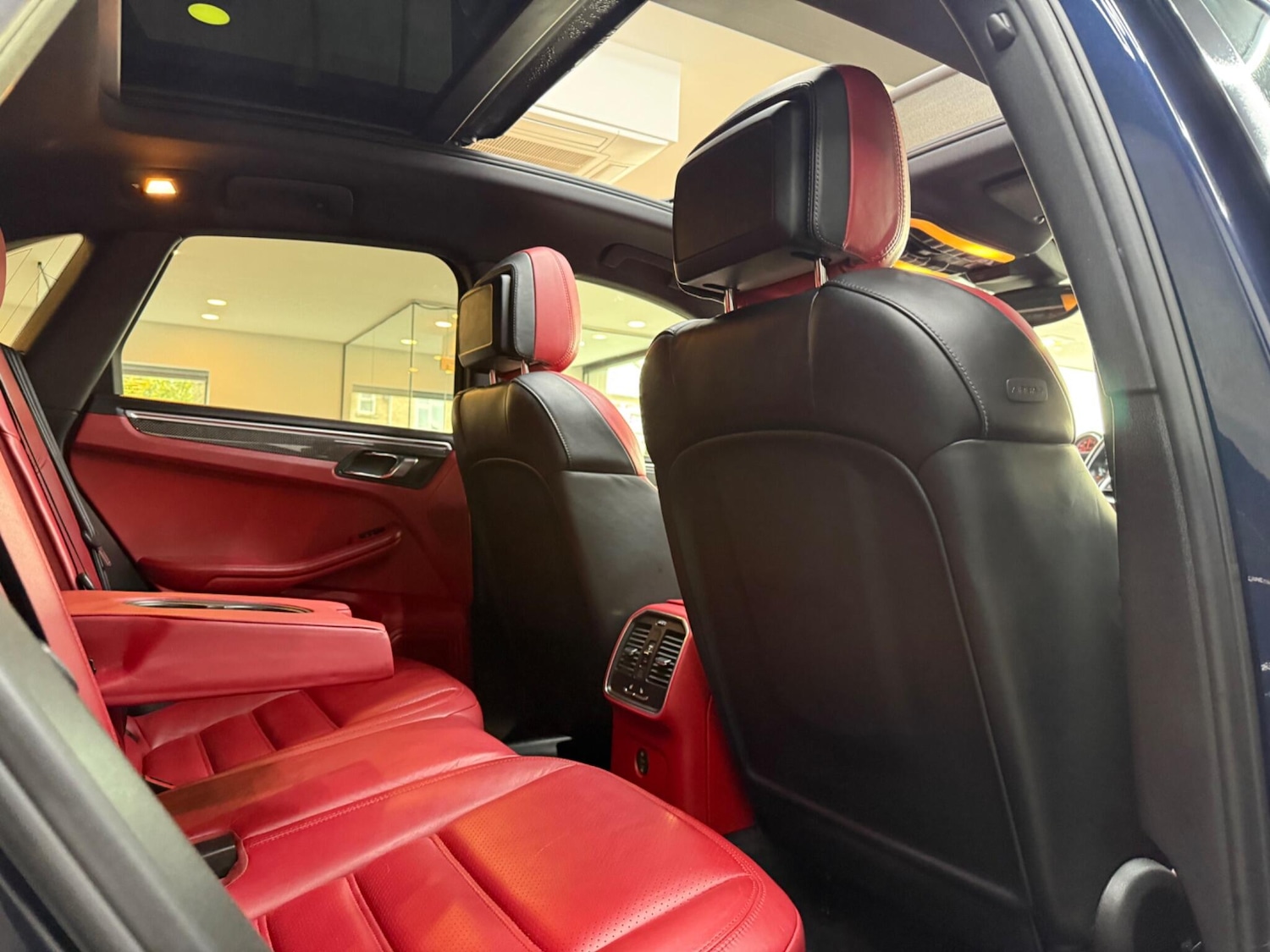 Used Porsche Macan 2017 for sale - 76349270: Photo 26
