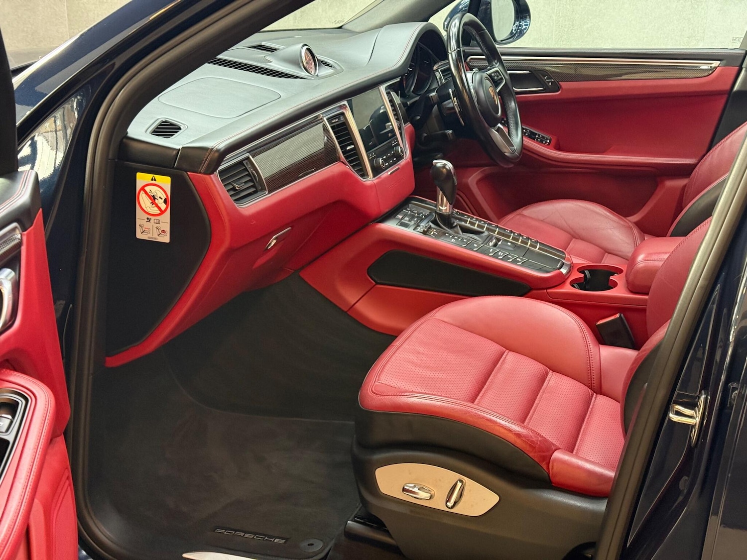 Used Porsche Macan 2017 for sale - 76349270: Photo 53