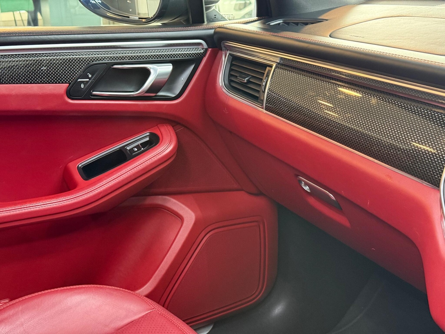 Used Porsche Macan 2017 for sale - 76349270: Photo 60