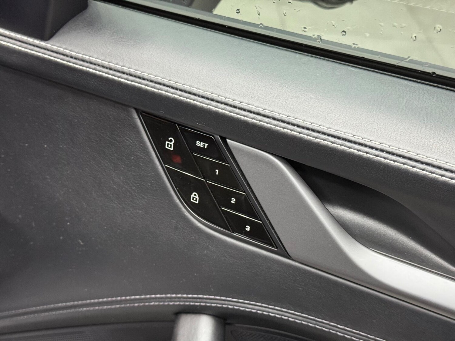 Used Porsche 911 for sale - 76537709: Photo 21