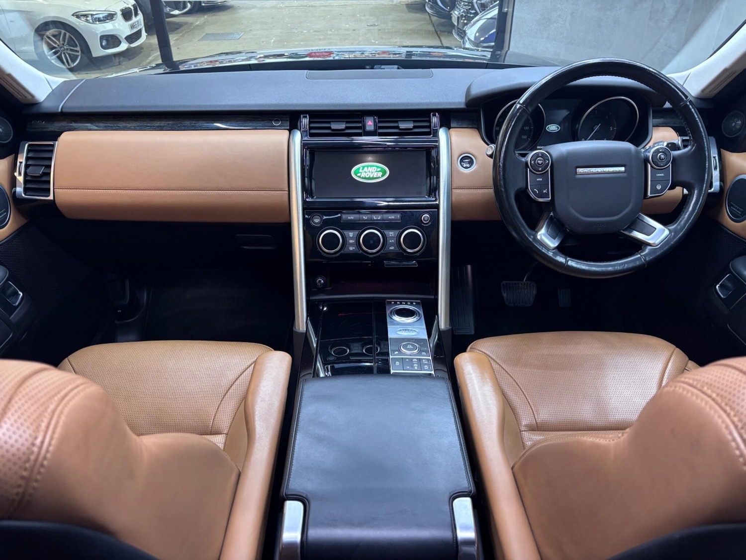Used Land Rover Discovery 2017 for sale - 77050223: Photo 11