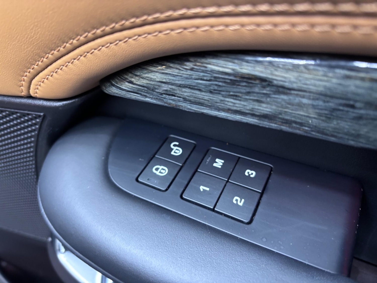 Used Land Rover Discovery 2017 for sale - 77050223: Photo 25