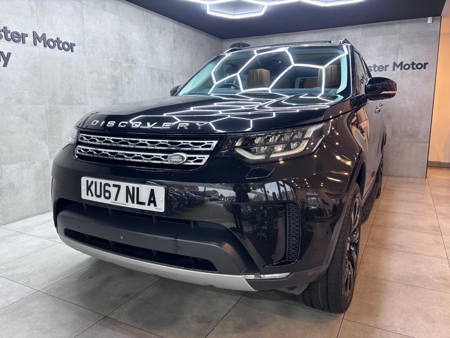 Used Land Rover Discovery 2017 for sale - 77050223: Photo 6