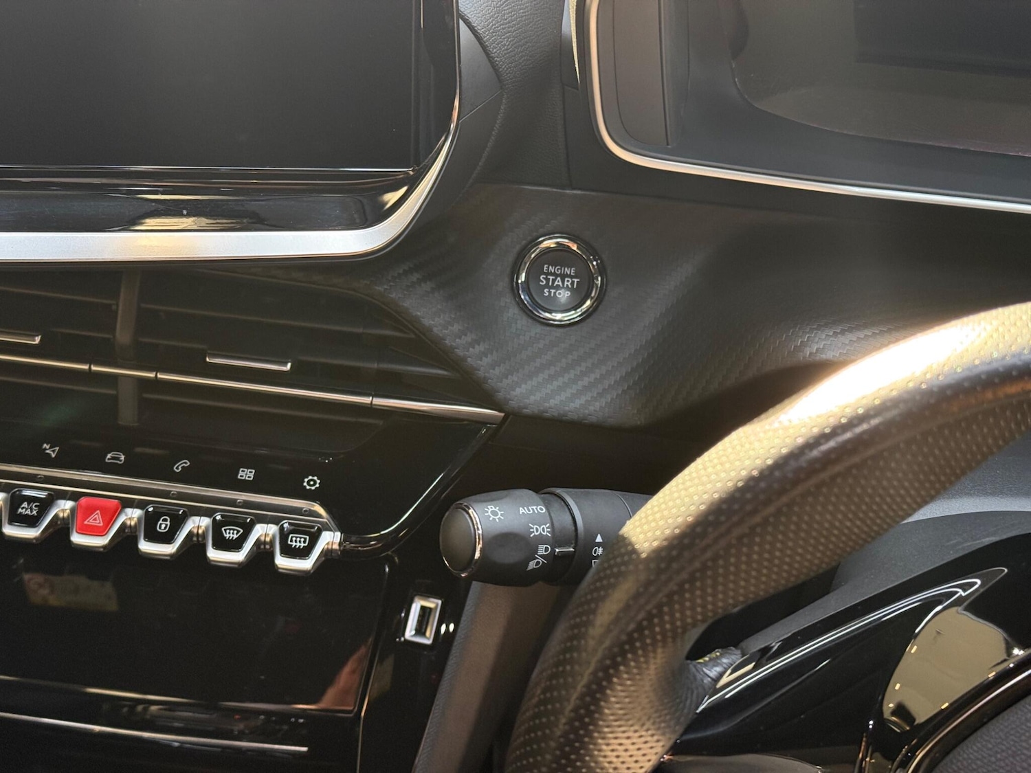 Used Peugeot 208 2023 for sale - 76964959: Photo 11