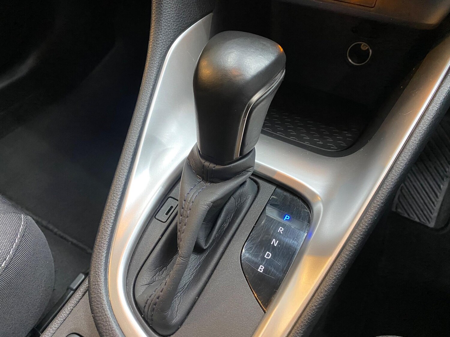 Used Toyota Yaris for sale - 77940640: Photo 10