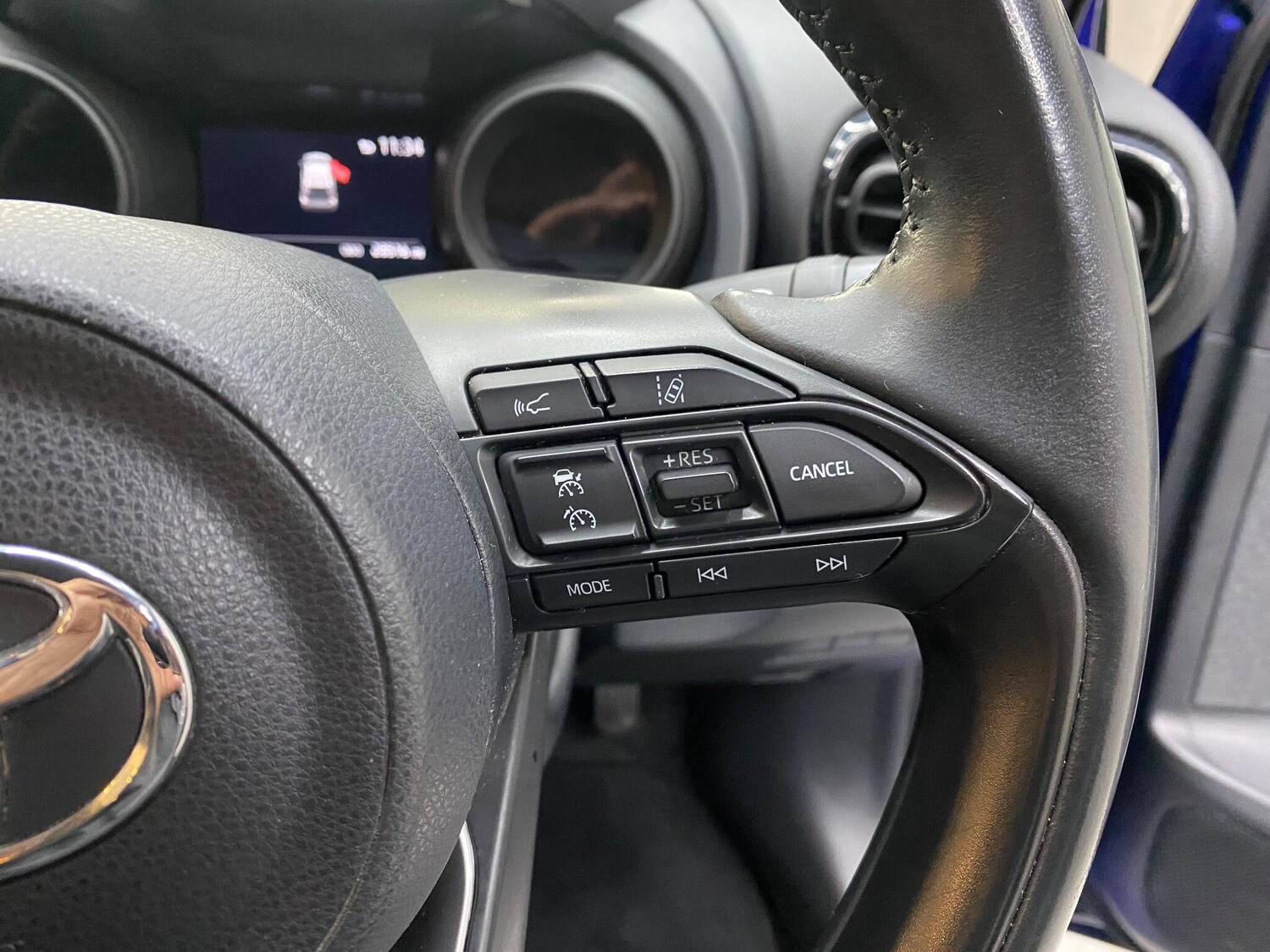 Used Toyota Yaris for sale - 77940640: Photo 16