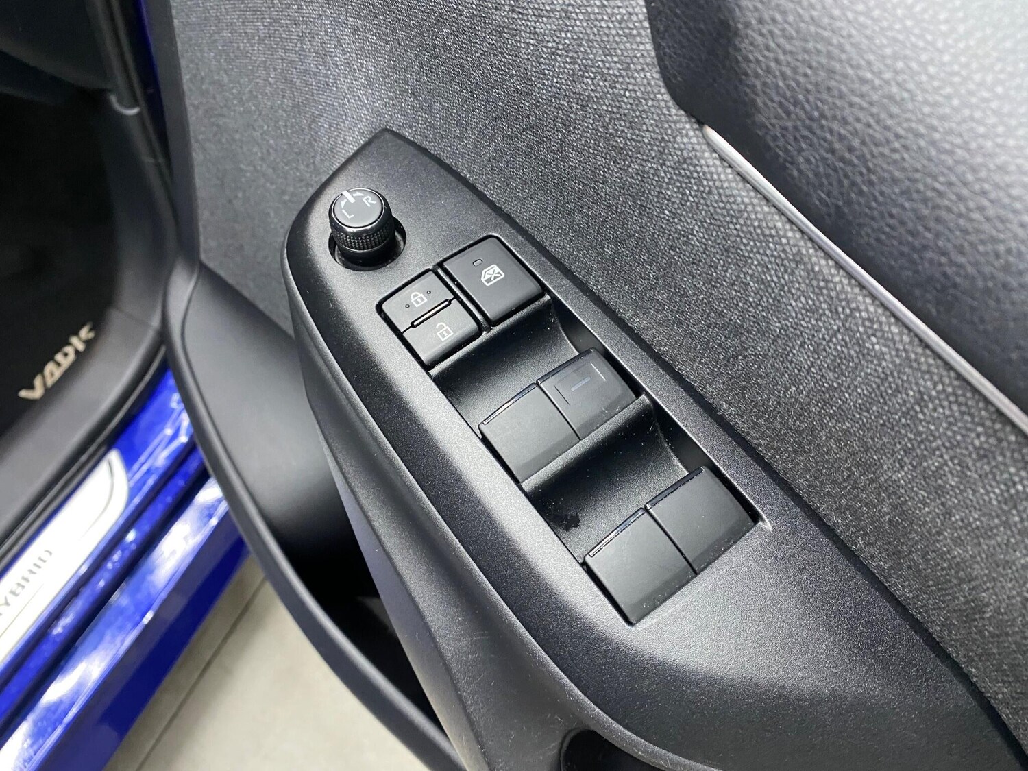 Used Toyota Yaris for sale - 77940640: Photo 18