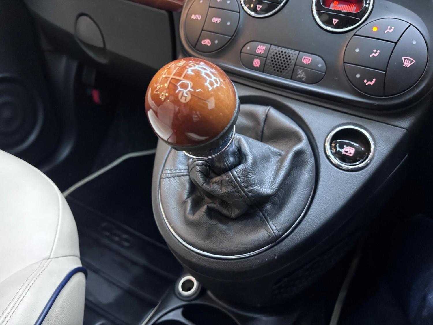 Used Fiat 500 2016 for sale - 76002092: Photo 46