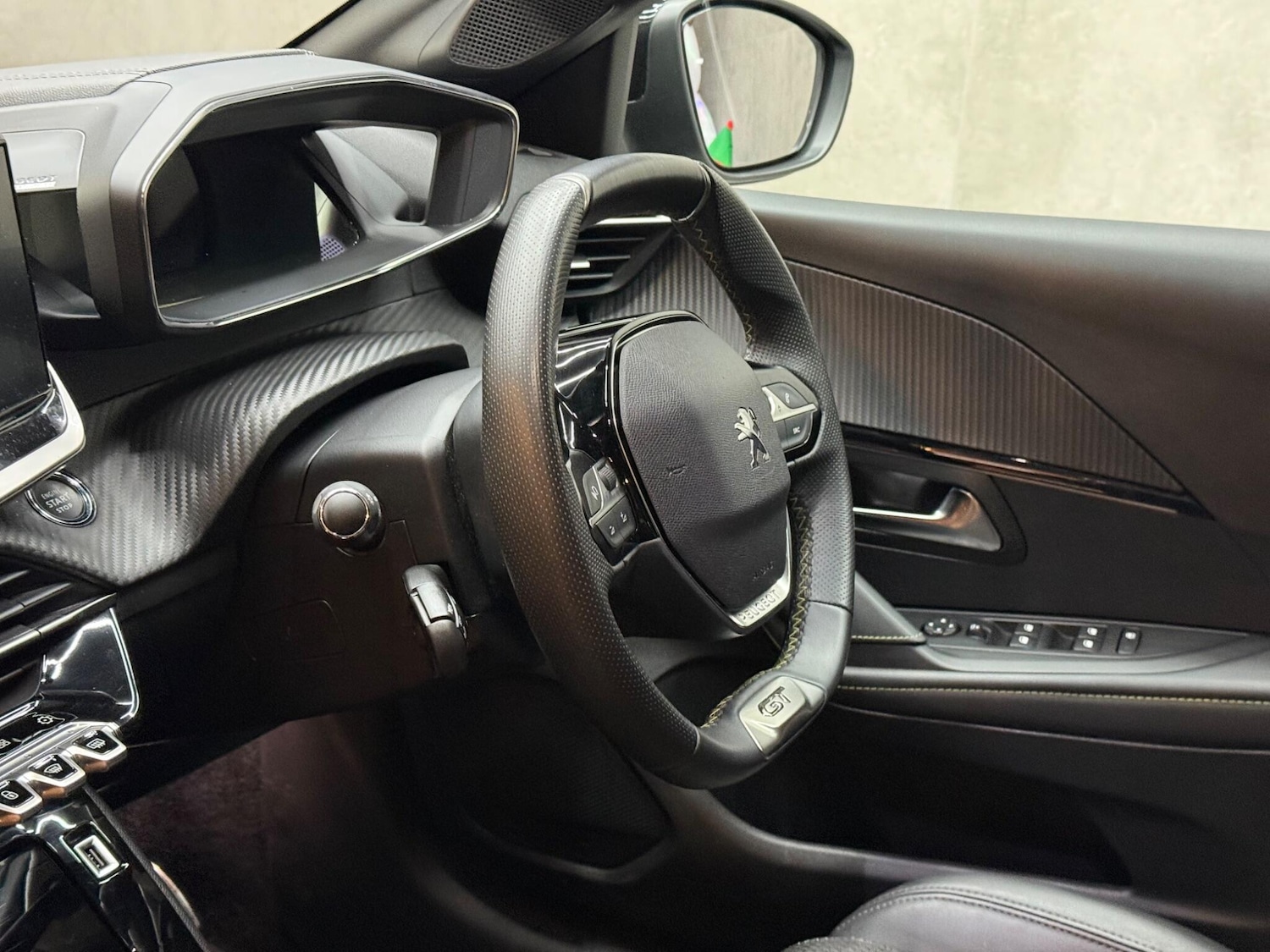 Used Peugeot 208 2023 for sale - 76964918: Photo 13