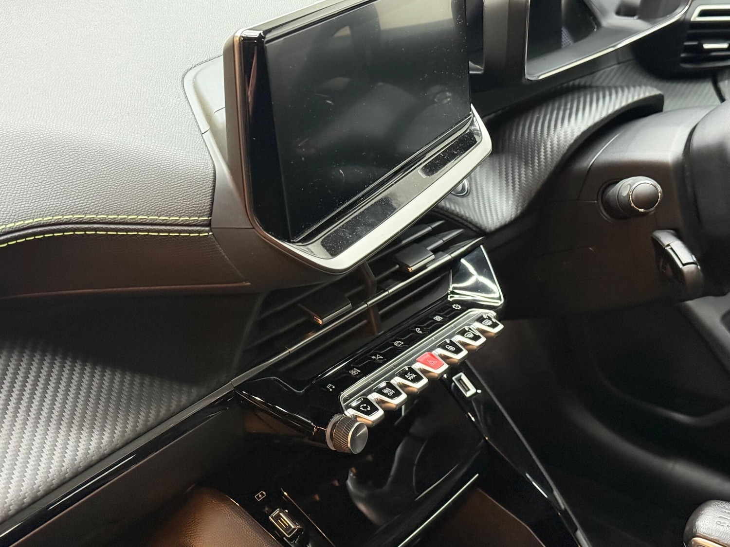 Used Peugeot 208 2023 for sale - 76964918: Photo 14