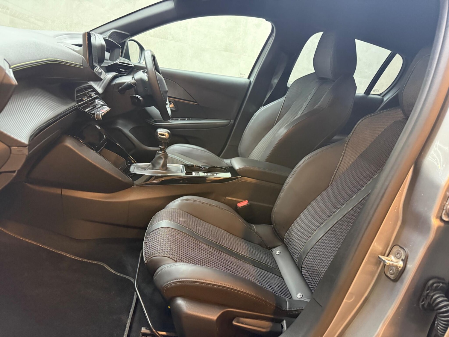 Used Peugeot 208 2023 for sale - 76964918: Photo 32