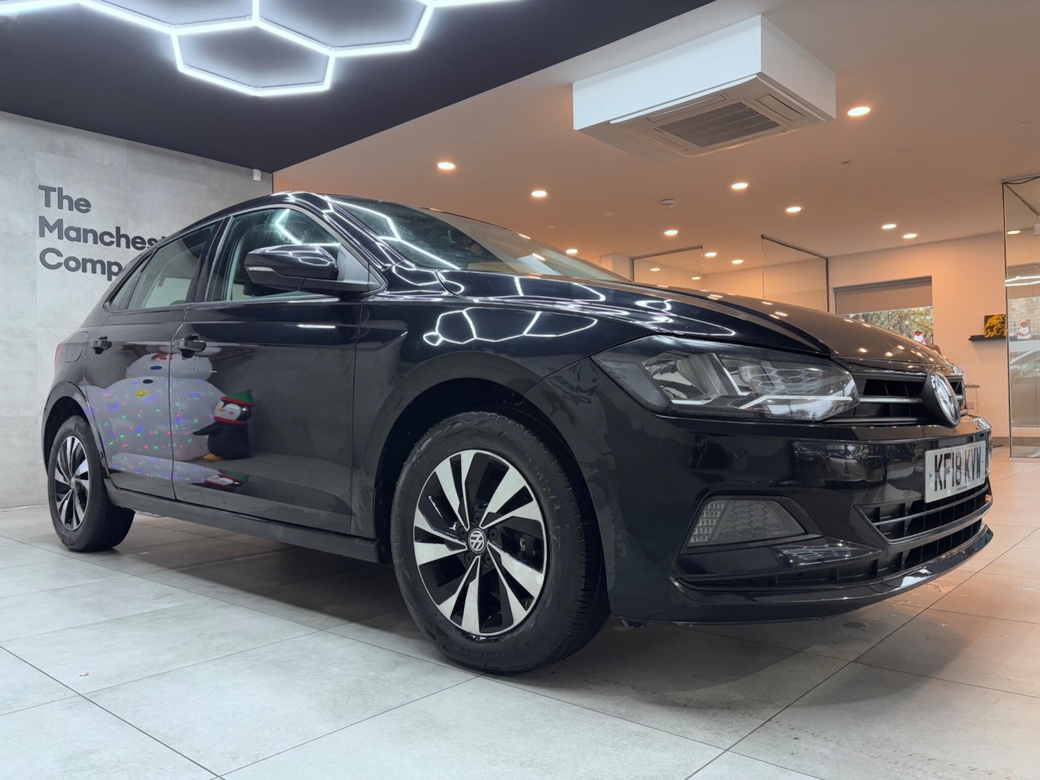 Used Volkswagen Polo 2018 for sale - 76759312: Photo 2
