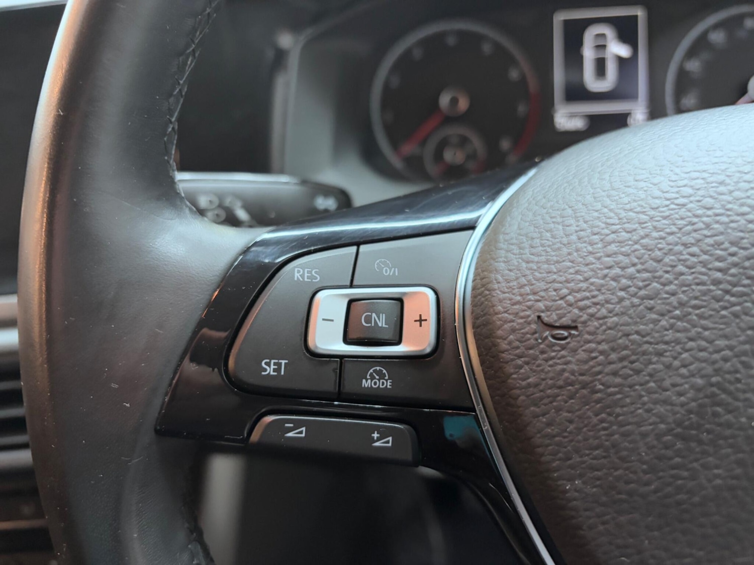 Used Volkswagen Polo 2018 for sale - 76759312: Photo 38