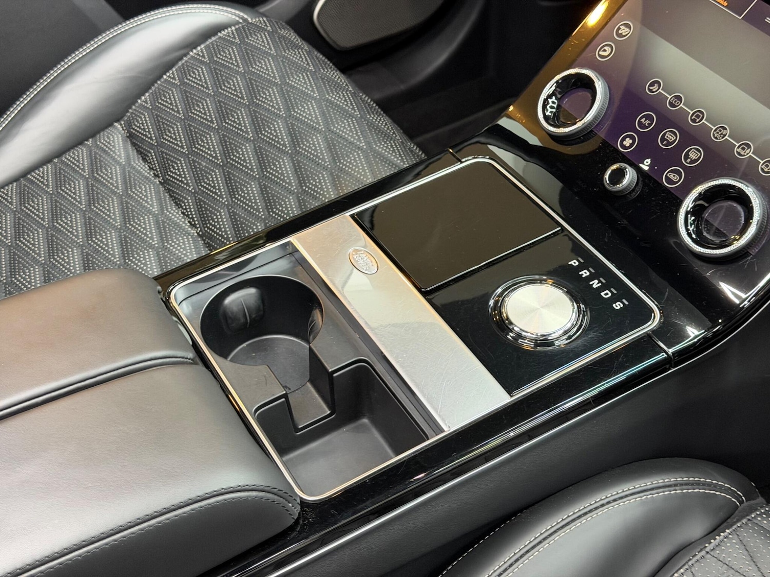 Used Land Rover Range Rover Velar 2019 for sale - 76975558: Photo 23