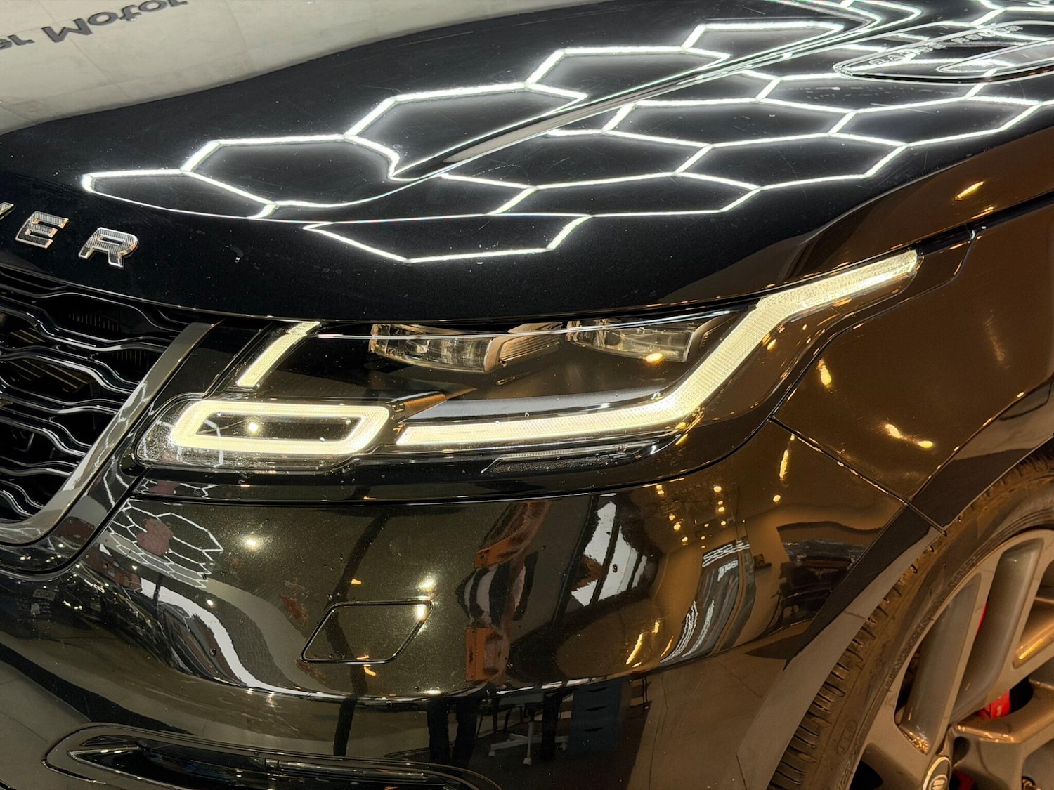 Used Land Rover Range Rover Velar 2019 for sale - 76975558: Photo 28