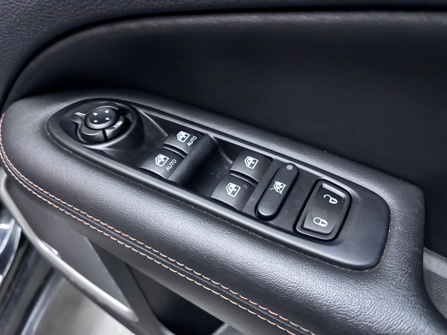 Used Jeep Compass 2018 for sale - 76226308: Photo 51