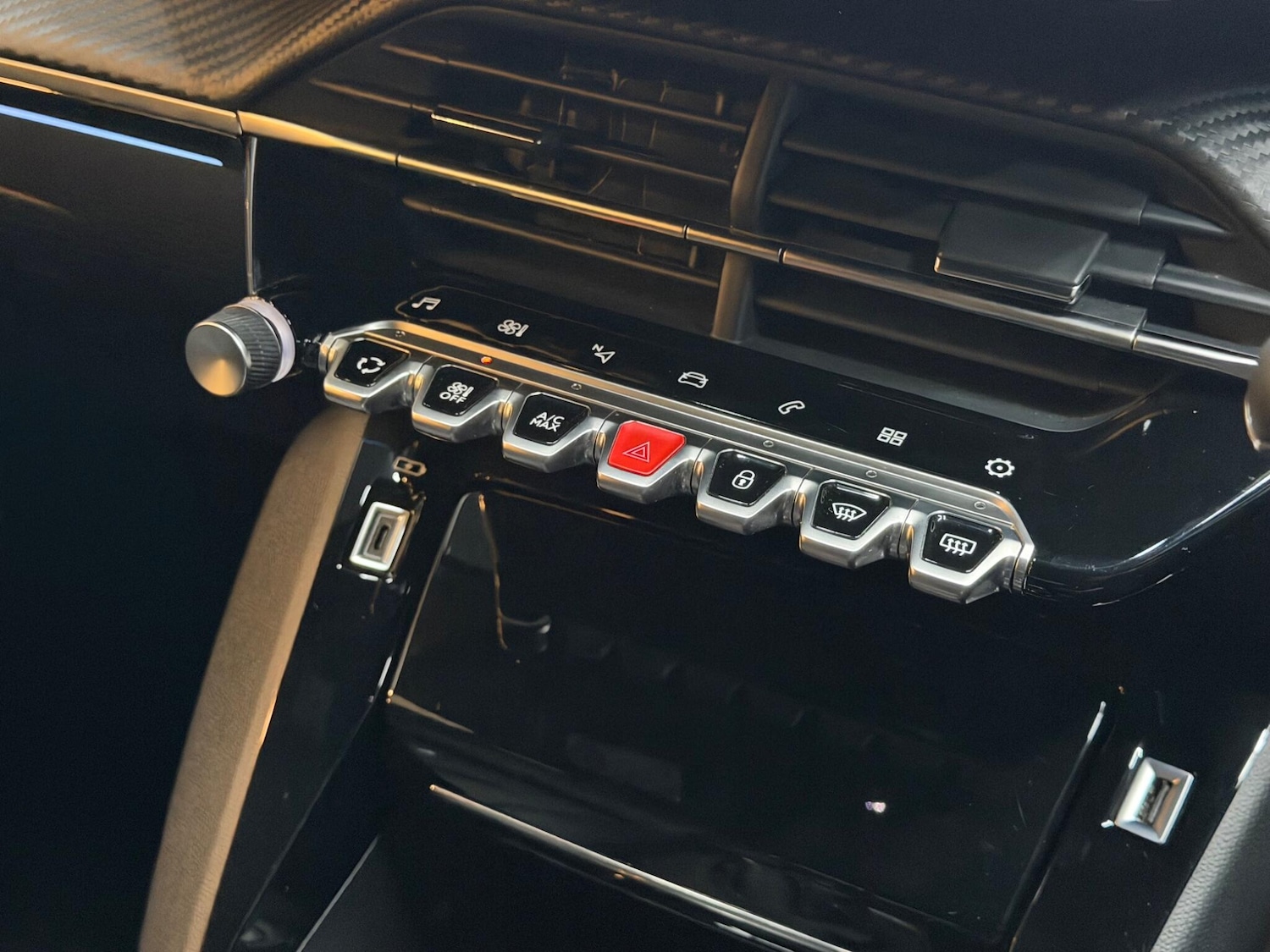 Used Peugeot 208 for sale - 77484538: Photo 23