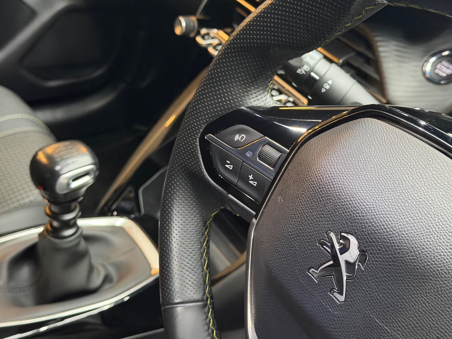 Used Peugeot 208 for sale - 77484538: Photo 25