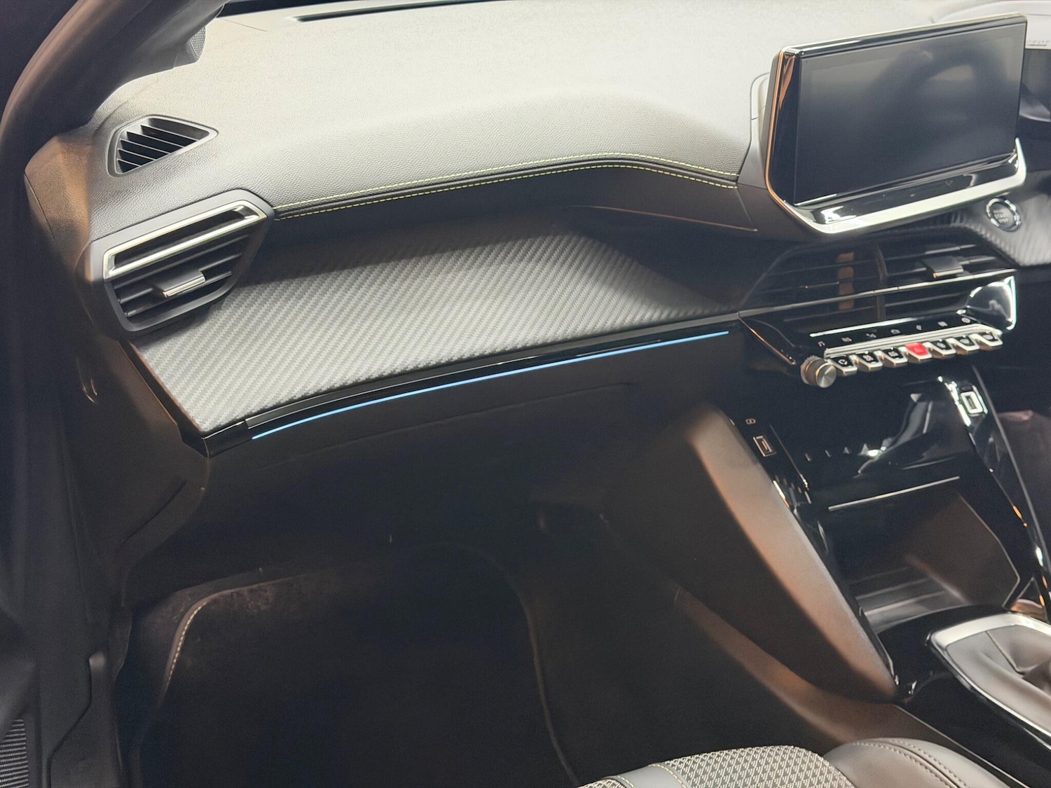 Used Peugeot 208 for sale - 77484538: Photo 51