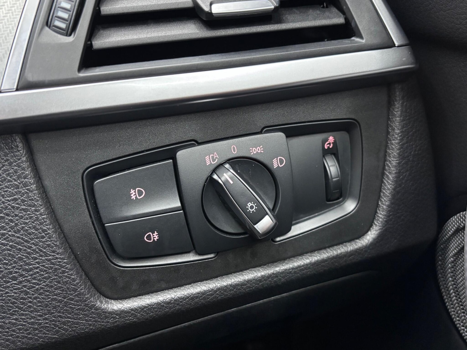 Used BMW 3 Series 2018 for sale - 77658833: Photo 23