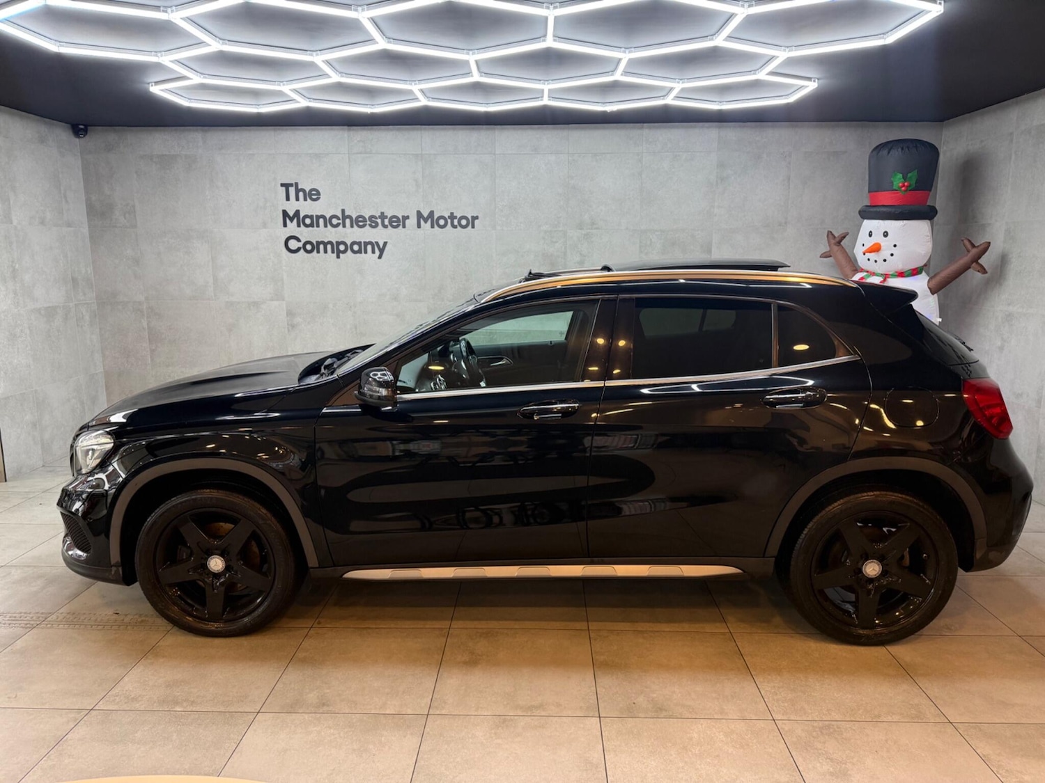 Used Mercedes-Benz GLA 2016 for sale - 76613101: Photo 2