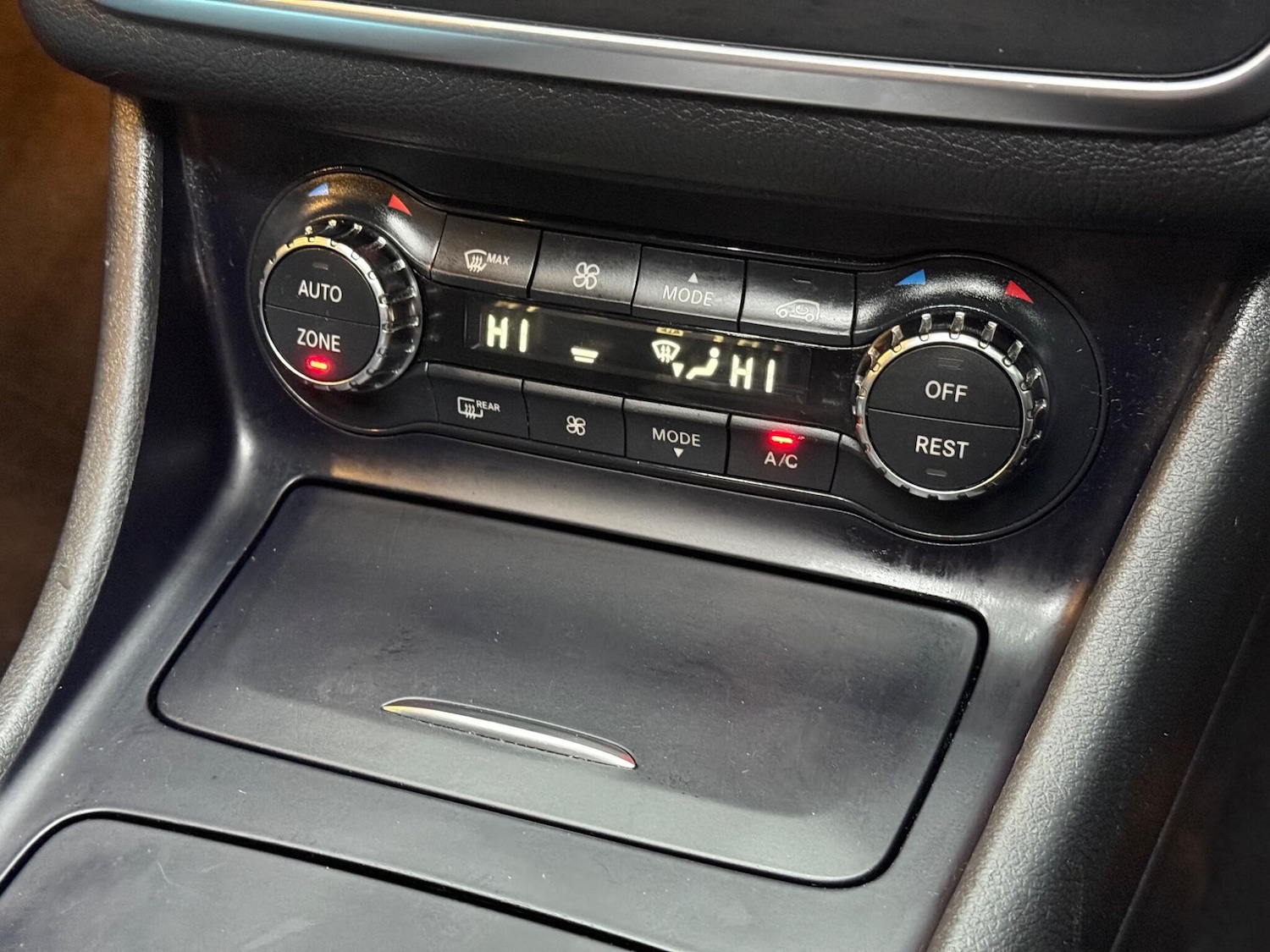 Used Mercedes-Benz GLA 2016 for sale - 76613101: Photo 27