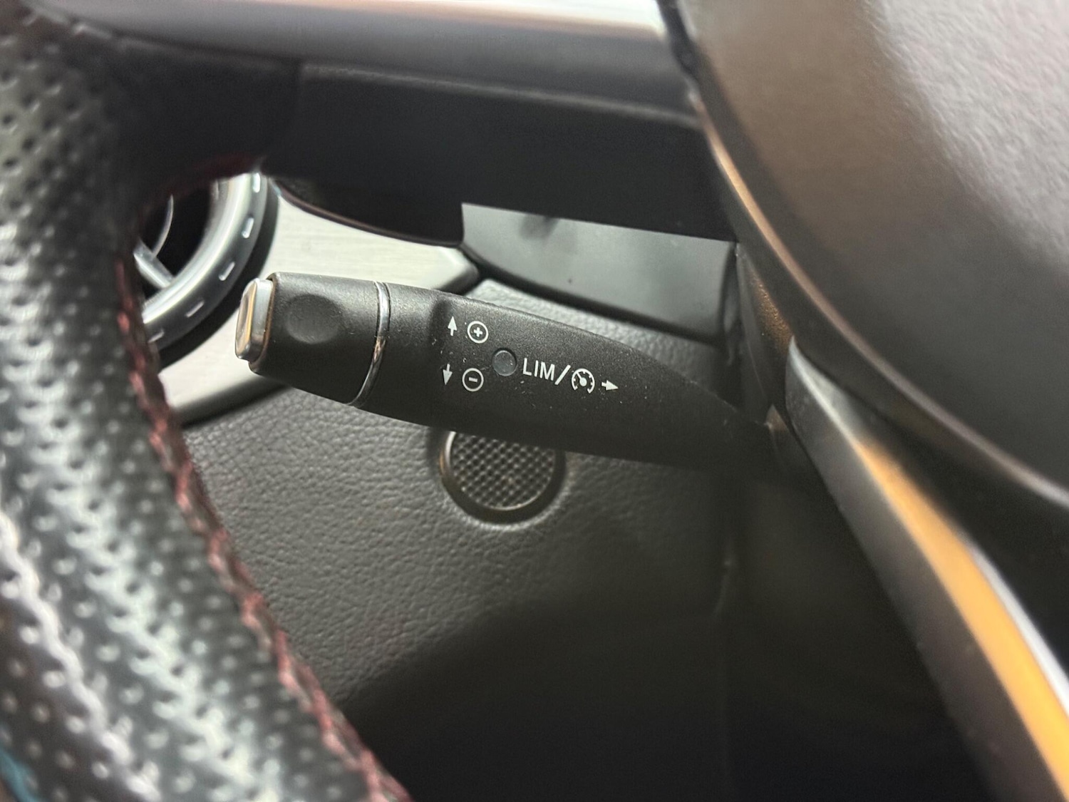 Used Mercedes-Benz GLA 2016 for sale - 76613101: Photo 28