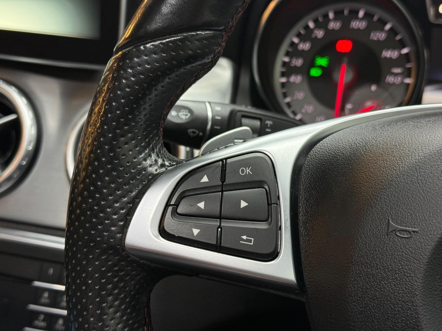 Used Mercedes-Benz GLA 2016 for sale - 76613101: Photo 30