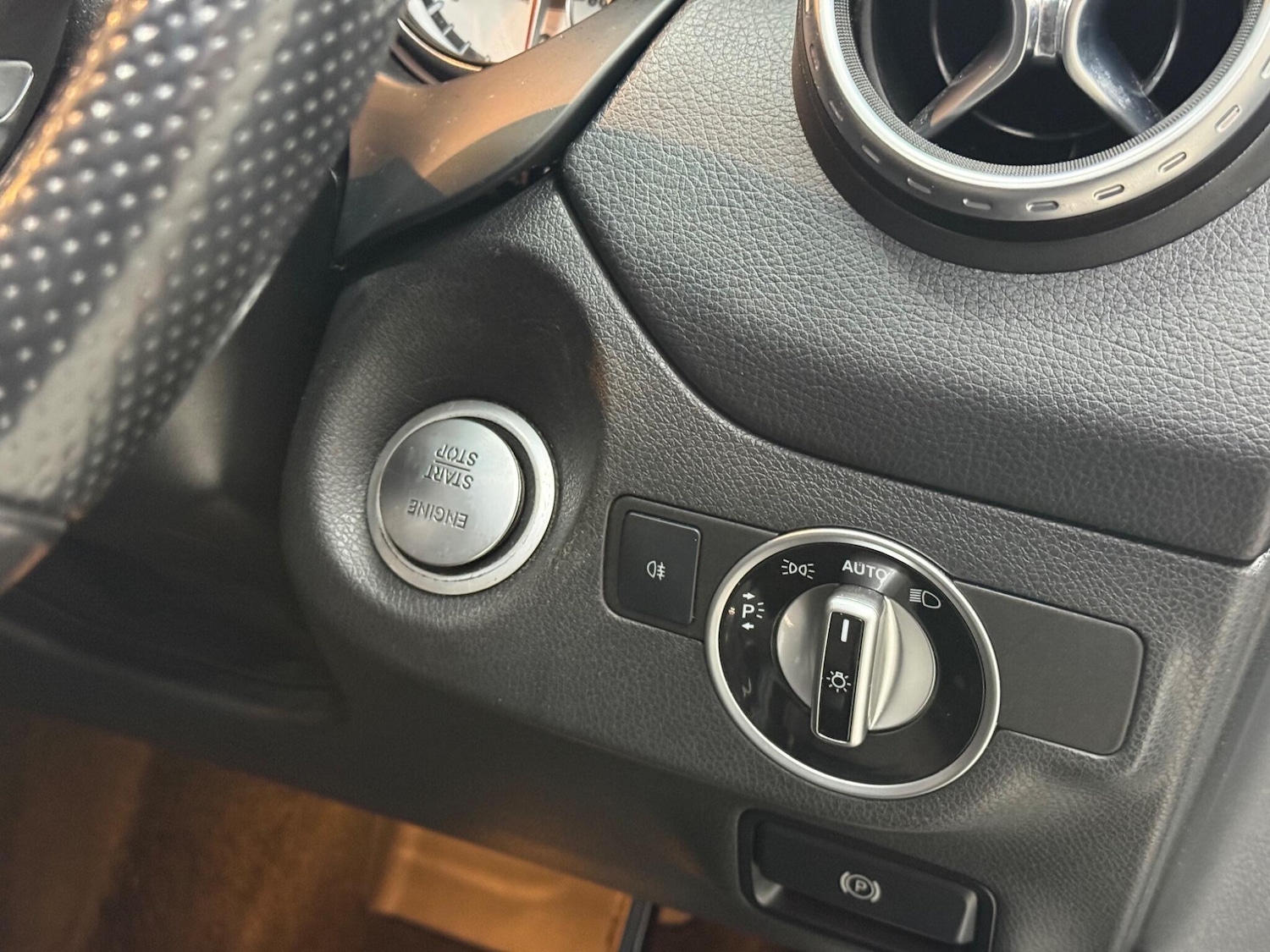 Used Mercedes-Benz GLA 2016 for sale - 76613101: Photo 34