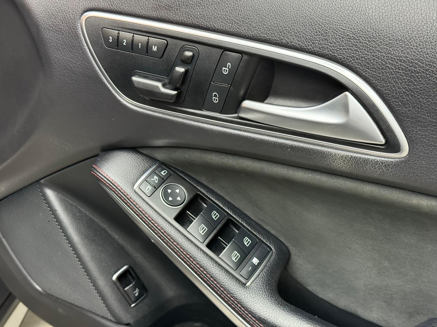 Used Mercedes-Benz GLA 2016 for sale - 76613101: Photo 36