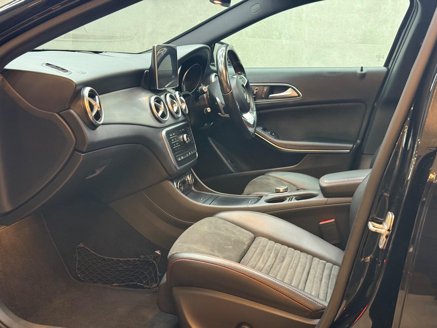 Used Mercedes-Benz GLA 2016 for sale - 76613101: Photo 54